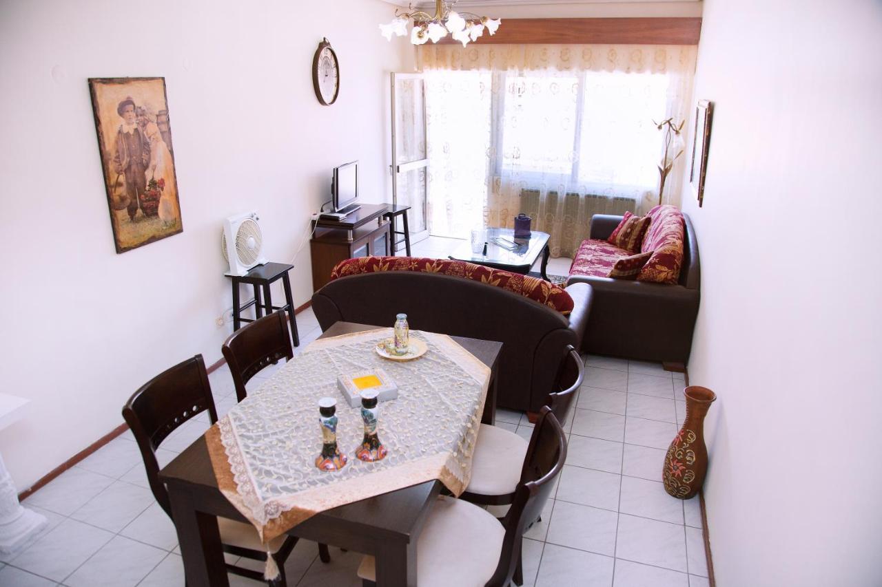 Comfortable House With Warm Hospitality Katerini Exterior photo